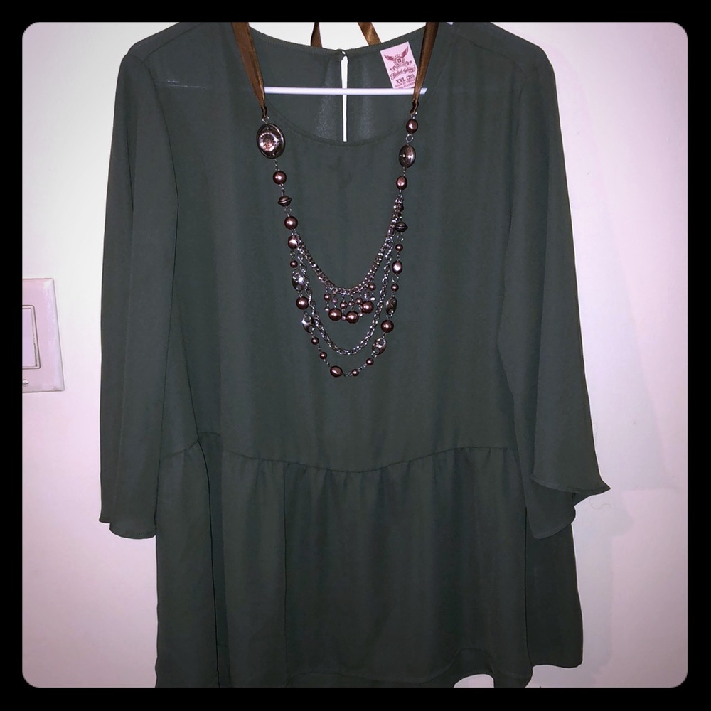 Flowing Forest Green Blouse 😍